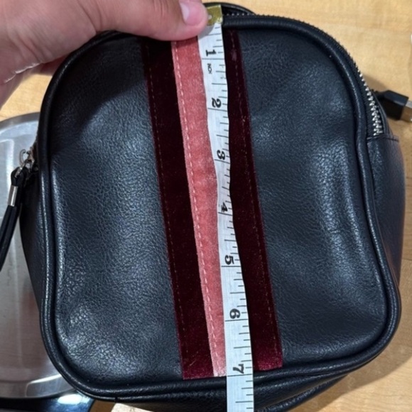 Candie's Black Crossbody with Pink details versatile crossbody shoulder Purse - Picture 10 of 11